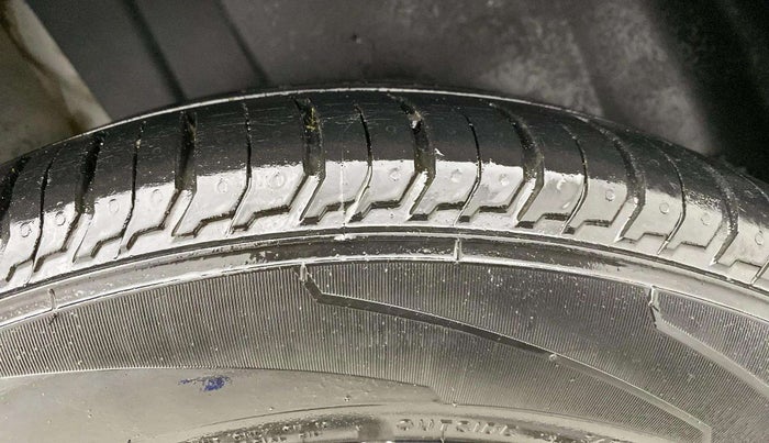 2022 Skoda SLAVIA STYLE 1.0L TSI AT, Petrol, Automatic, 19,051 km, Right Rear Tyre Tread