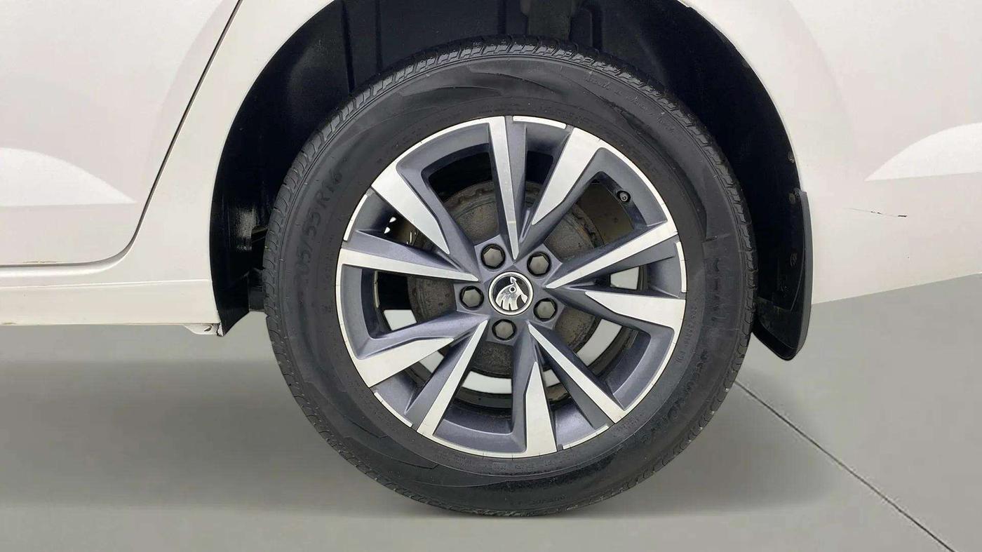 2022 Skoda SLAVIA STYLE 1.0L TSI AT, Petrol, Automatic, 19,051 km, Left Rear Wheel