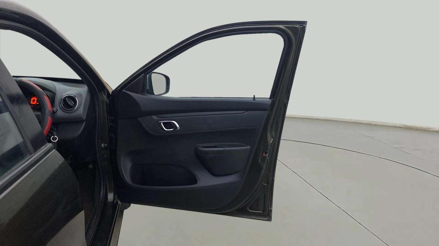 2019 Renault Kwid RXT 1.0 AMT (O), Petrol, Automatic, 24,047 km, RHS Front Door