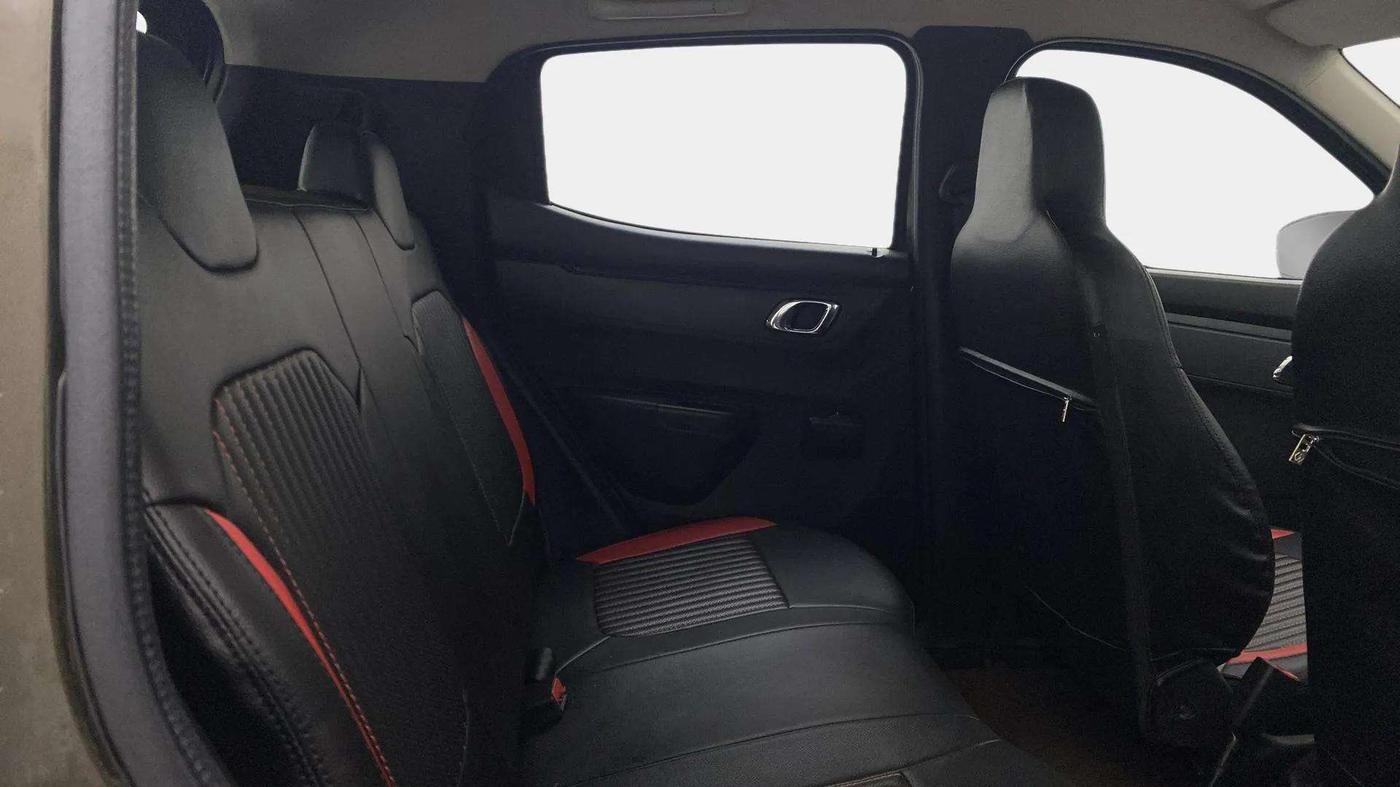 2019 Renault Kwid RXT 1.0 AMT (O), Petrol, Automatic, 24,047 km, Right Side Rear Door Cabin