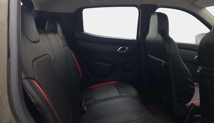 2019 Renault Kwid RXT 1.0 AMT (O), Petrol, Automatic, 24,047 km, Right Side Rear Door Cabin