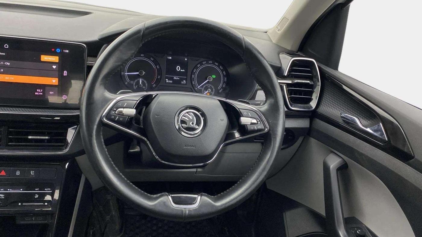 2021 Skoda KUSHAQ STYLE 1.0L TSI AT, Petrol, Automatic, 28,733 km, Steering Wheel Close Up