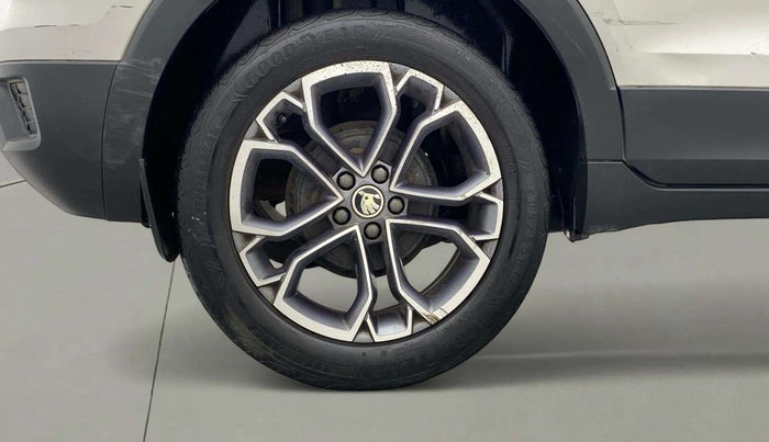 2021 Skoda KUSHAQ STYLE 1.0L TSI AT, Petrol, Automatic, 28,309 km, Right Rear Wheel