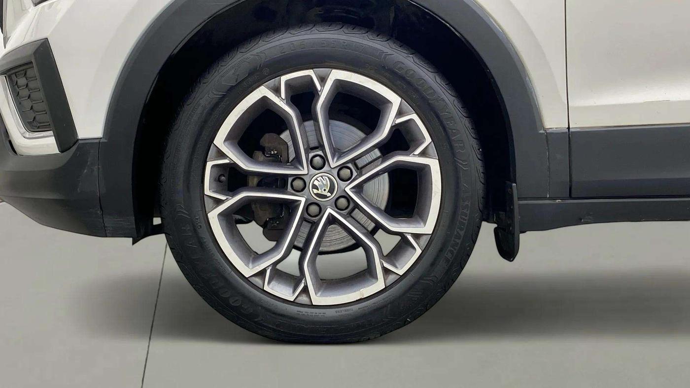 2021 Skoda KUSHAQ STYLE 1.0L TSI AT, Petrol, Automatic, 28,733 km, Left Front Wheel