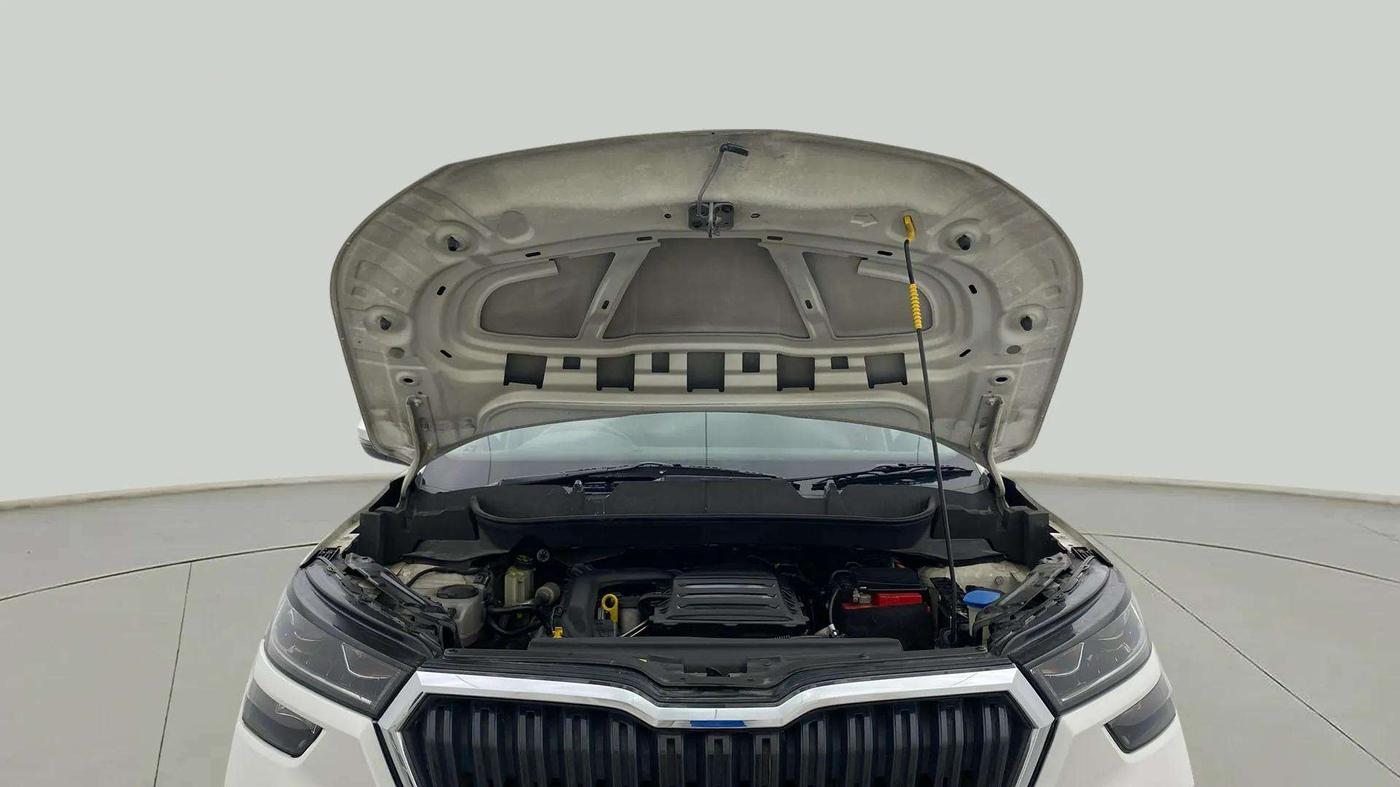 2021 Skoda KUSHAQ STYLE 1.0L TSI AT, Petrol, Automatic, 28,733 km, Open Bonet