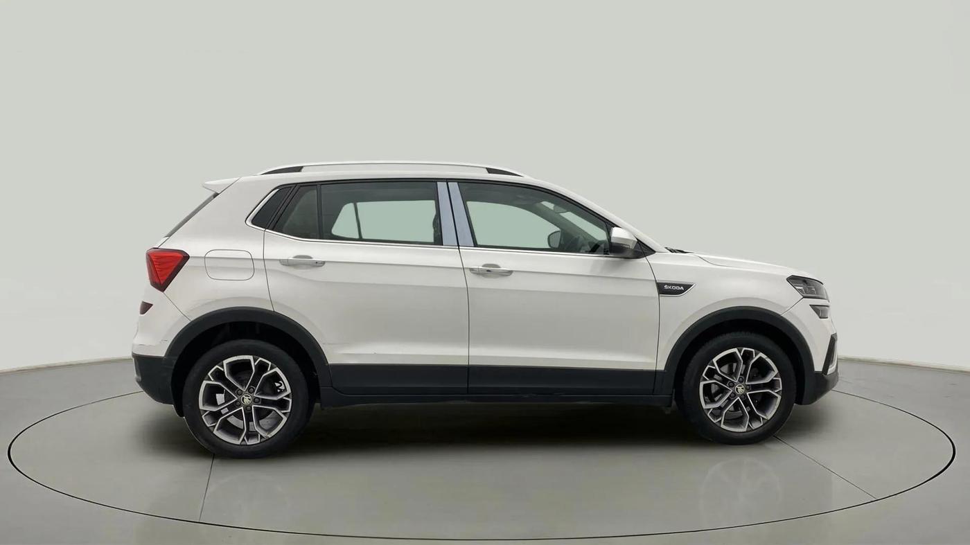 2021 Skoda KUSHAQ STYLE 1.0L TSI AT, Petrol, Automatic, 28,733 km, Right Side View