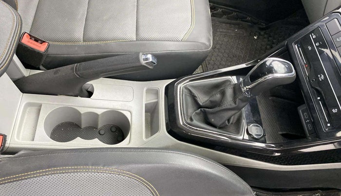 2021 Skoda KUSHAQ STYLE 1.0L TSI AT, Petrol, Automatic, 28,309 km, Gear Lever