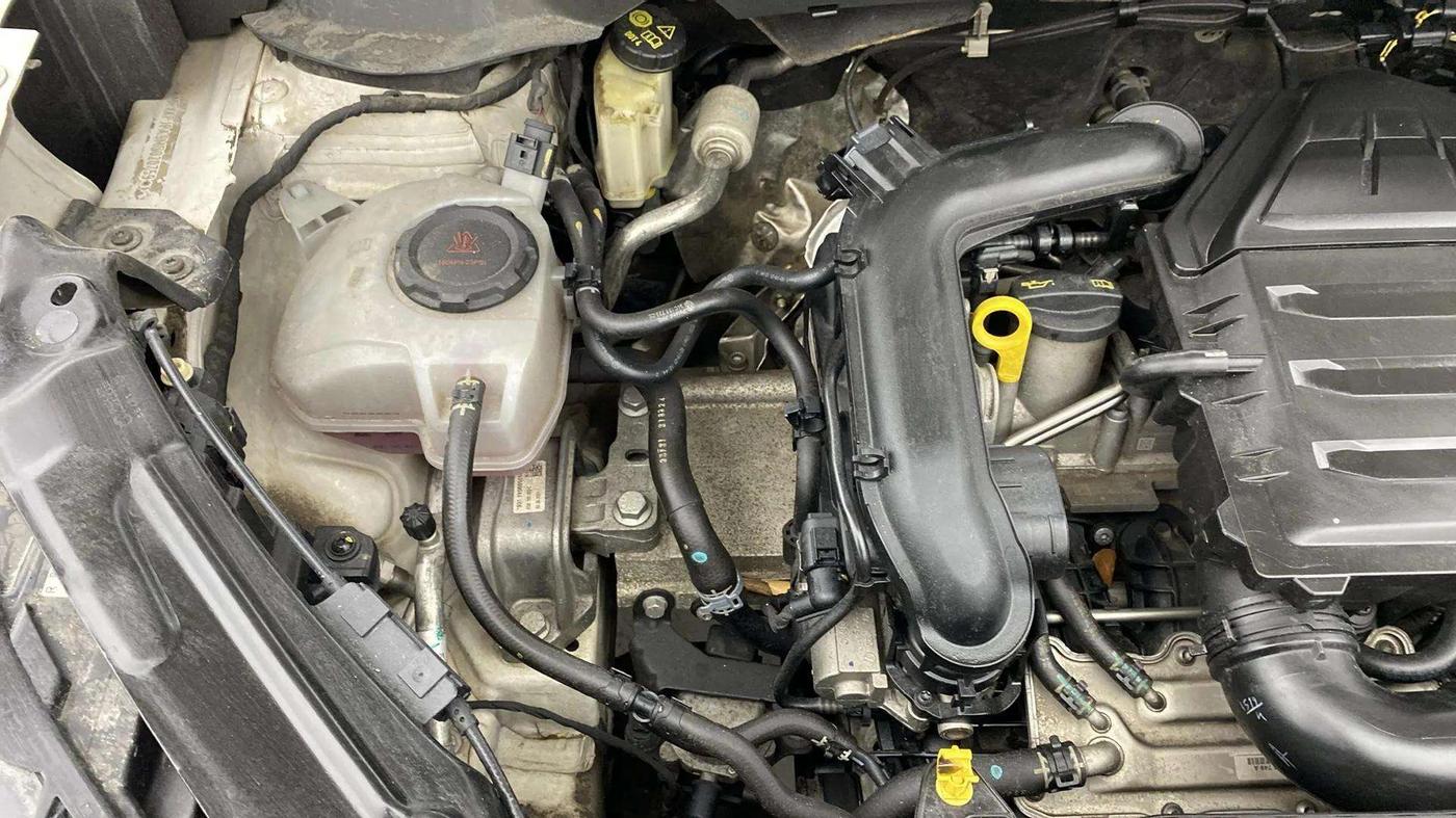 2021 Skoda KUSHAQ STYLE 1.0L TSI AT, Petrol, Automatic, 28,733 km, Engine View - Right