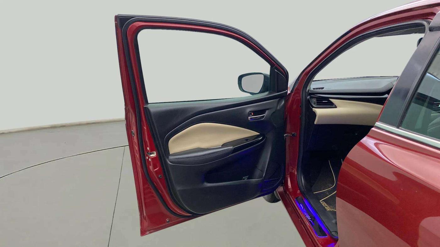 2022 Toyota Glanza V, Petrol, Manual, 35,711 km, LHS Front Door