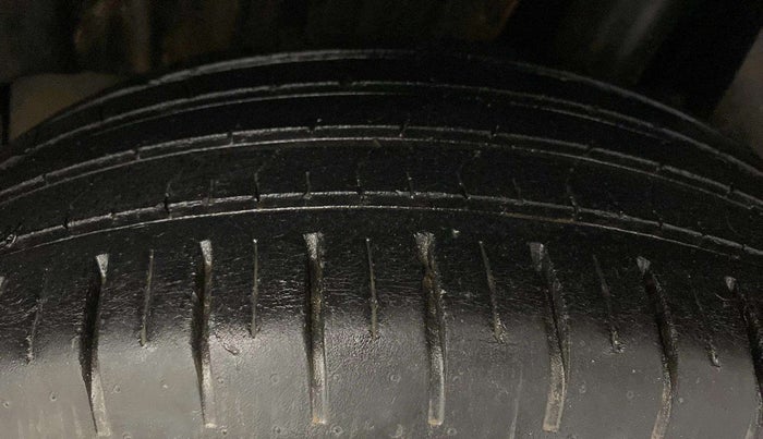 2022 Toyota Glanza V, Petrol, Manual, 35,448 km, Left Rear Tyre Tread