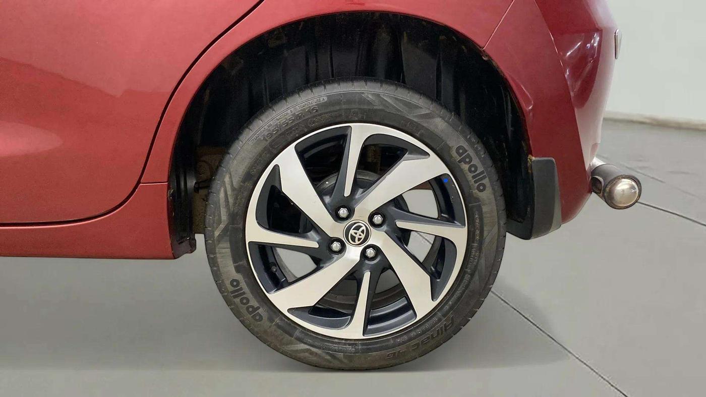 2022 Toyota Glanza V, Petrol, Manual, 35,711 km, Left Rear Wheel