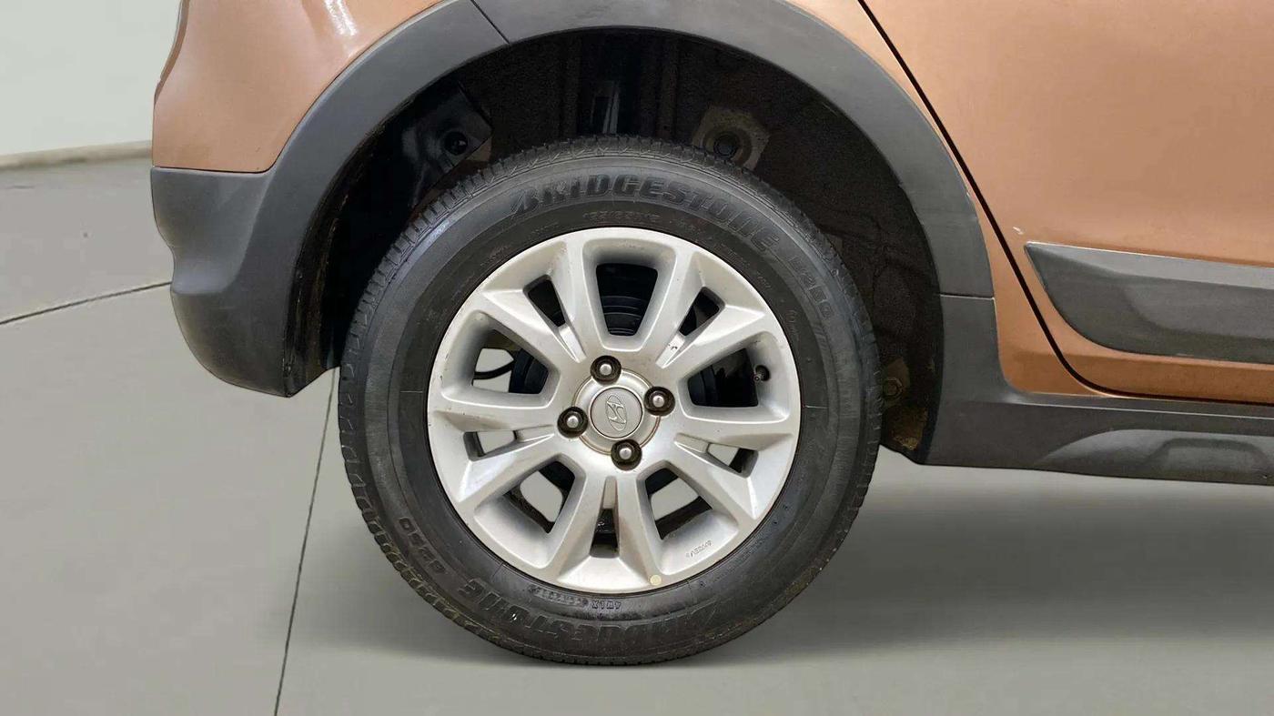 2016 Hyundai i20 Active 1.2 S, Petrol, Manual, 56,030 km, Right Rear Wheel