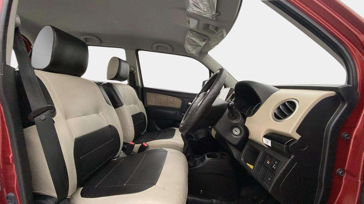2018 Maruti Wagon R 1.0 VXI OPT, Petrol, Manual, 72,461 km, Right Side Front Door Cabin