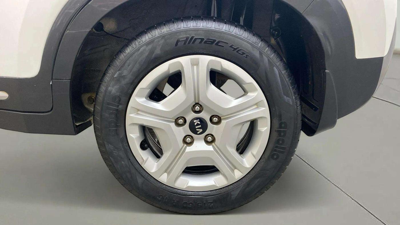 2020 KIA SONET HTX 1.5, Diesel, Manual, 53,682 km, Left Rear Wheel