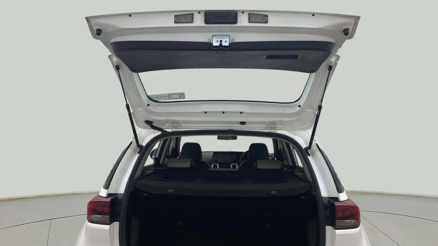 2020 KIA SONET HTX 1.5, Diesel, Manual, 53,682 km, Boot Door Open