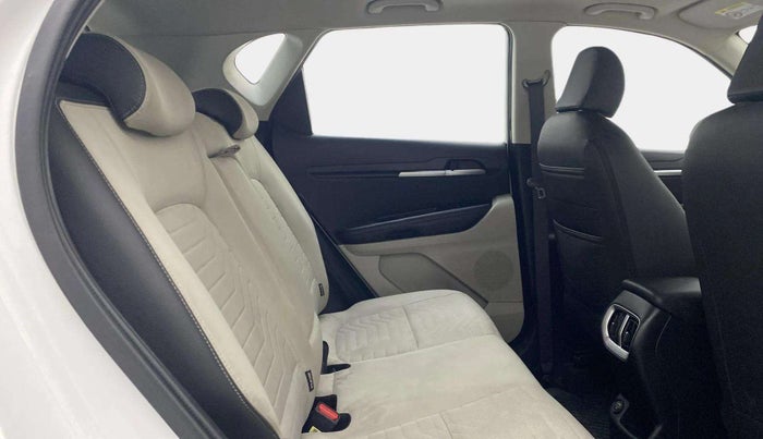 2020 KIA SONET HTX 1.5, Diesel, Manual, 53,632 km, Right Side Rear Door Cabin