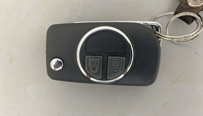 2017 Maruti Ertiga VXI, Petrol, Manual, 27,099 km, Key Close Up