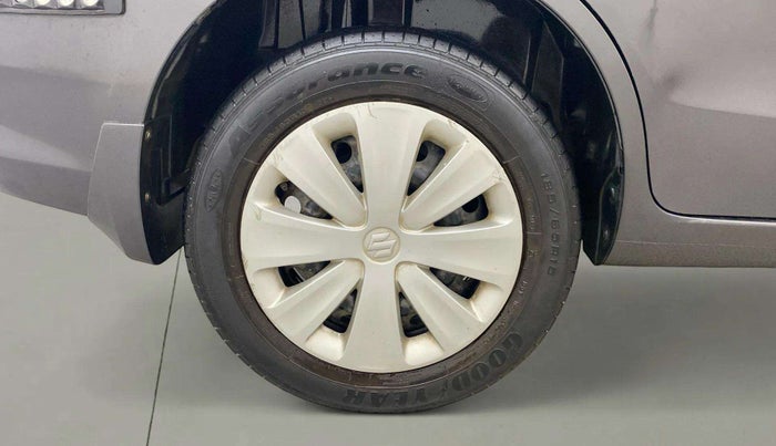2017 Maruti Ertiga VXI, Petrol, Manual, 27,099 km, Right Rear Wheel