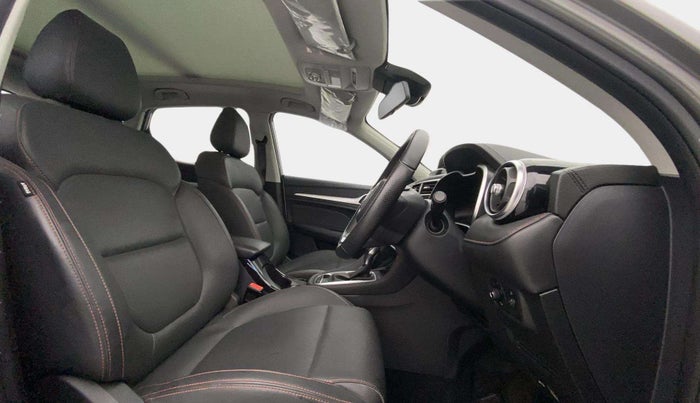2022 MG ASTOR SHARP 1.3 TURBO AT, Petrol, Automatic, 20,392 km, Right Side Front Door Cabin