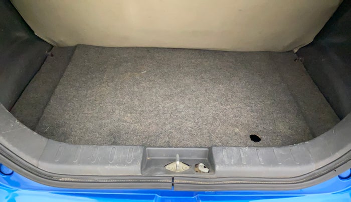 2016 Maruti Alto K10 VXI (O), Petrol, Manual, 97,021 km, Boot Inside