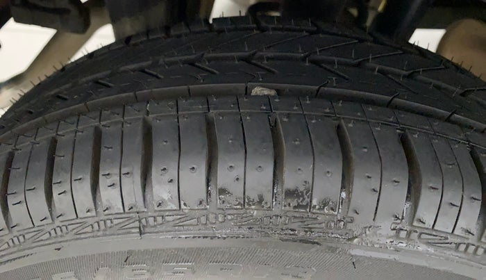 2016 Maruti Alto K10 VXI (O), Petrol, Manual, 97,021 km, Right Rear Tyre Tread