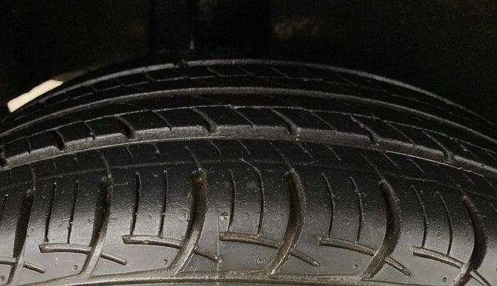 2018 Maruti Baleno DELTA PETROL 1.2, Petrol, Manual, 67,393 km, Right Rear Tyre Tread