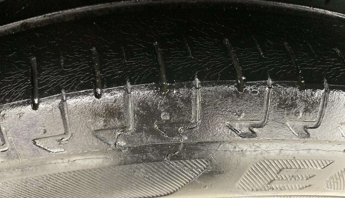 2019 Maruti IGNIS DELTA 1.2 AMT, Petrol, Automatic, 63,975 km, Right Rear Tyre Tread