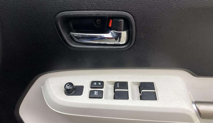 2019 Maruti IGNIS DELTA 1.2 AMT, Petrol, Automatic, 63,975 km, Driver Side Door Panels Control
