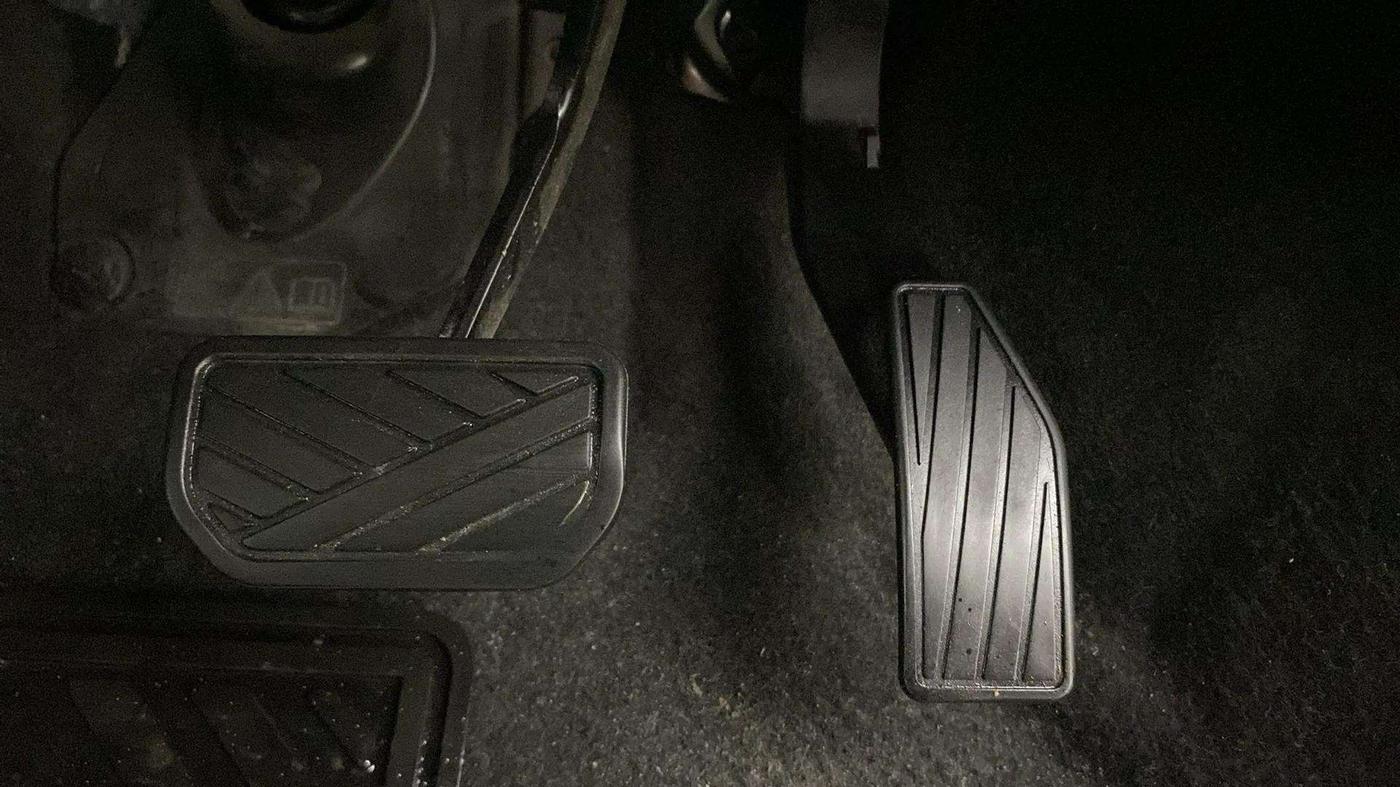 2019 Maruti IGNIS DELTA 1.2 AMT, Petrol, Automatic, 63,975 km, Pedals