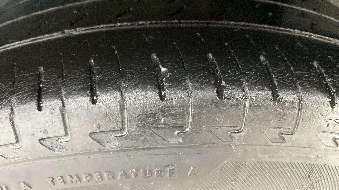 2019 Maruti IGNIS DELTA 1.2 AMT, Petrol, Automatic, 63,975 km, Left Rear Tyre Tread