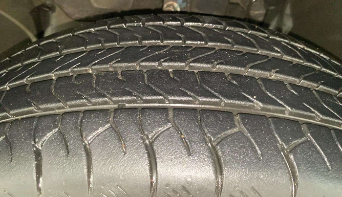 2015 Renault Duster 110 PS RXL DIESEL, Diesel, Manual, 65,258 km, Left Front Tyre Tread