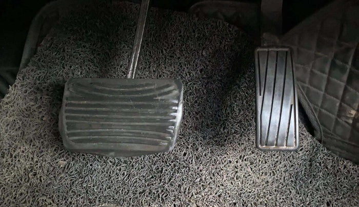 2022 Mahindra XUV300 W8 1.5 DIESEL AMT, Diesel, Automatic, 47,330 km, Pedals