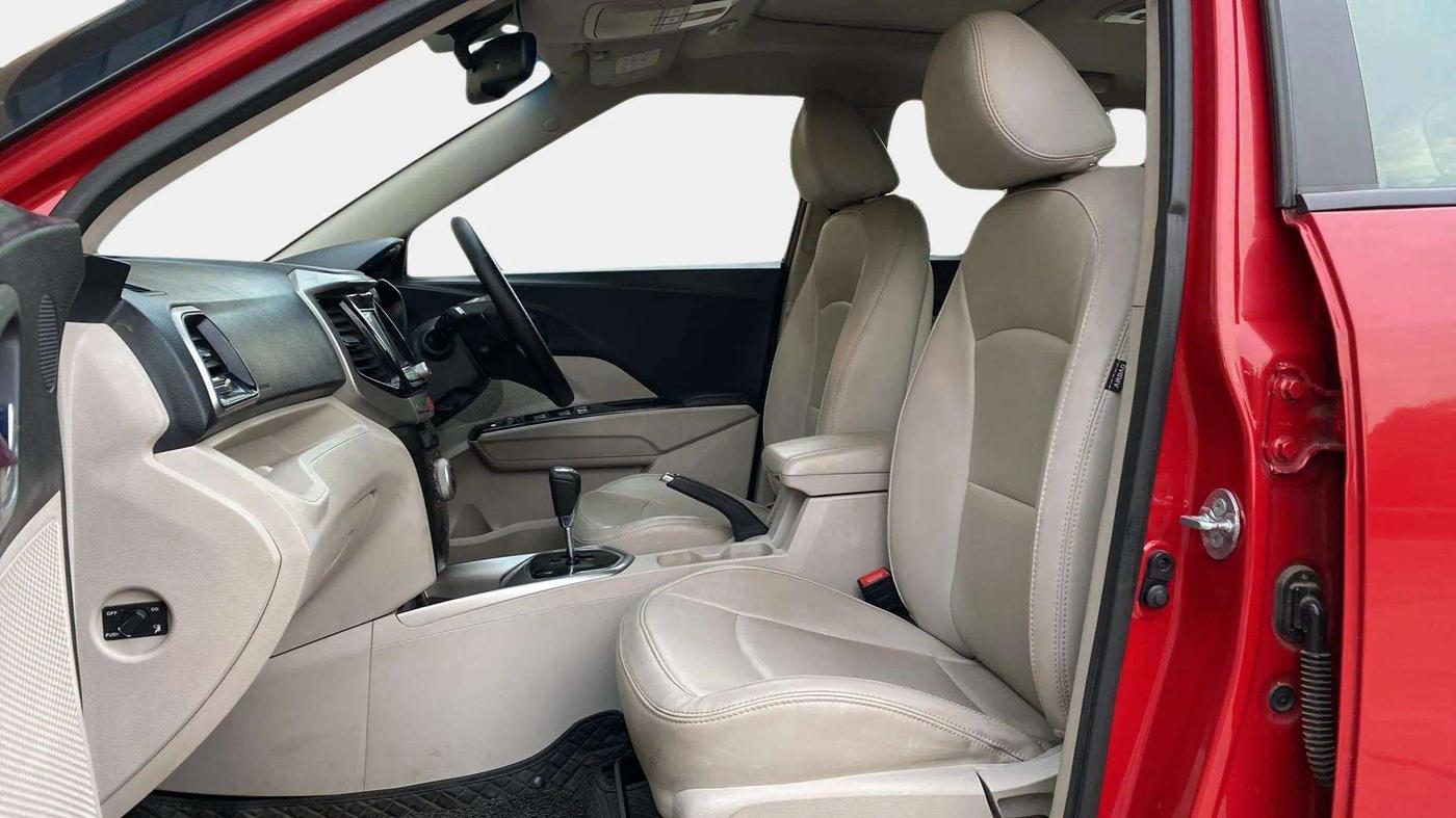 2022 Mahindra XUV300 W8 1.5 DIESEL AMT, Diesel, Automatic, 47,334 km, Right Side Front Door Cabin