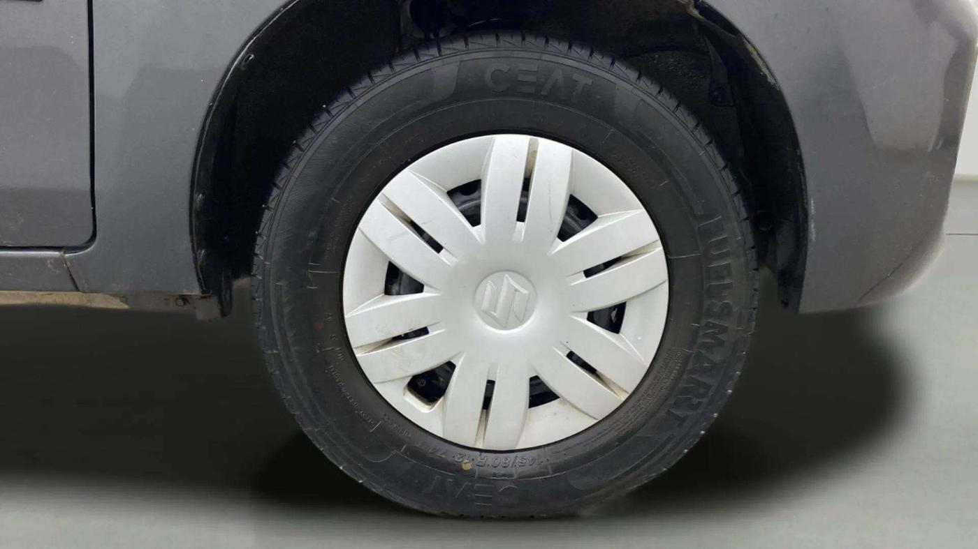 2020 Maruti Alto VXI PLUS, Petrol, Manual, 22,682 km, Right Front Wheel