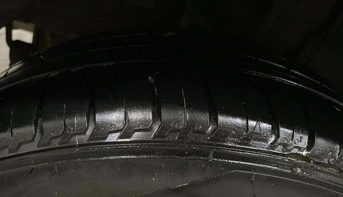 2017 Tata TIGOR XZ PETROL, Petrol, Manual, 77,164 km, Right Rear Tyre Tread