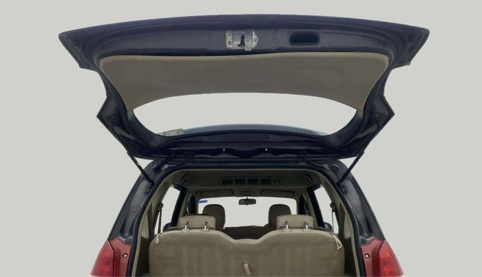 2014 Maruti Ertiga VXI, Petrol, Manual, 76,309 km, Boot Door Open
