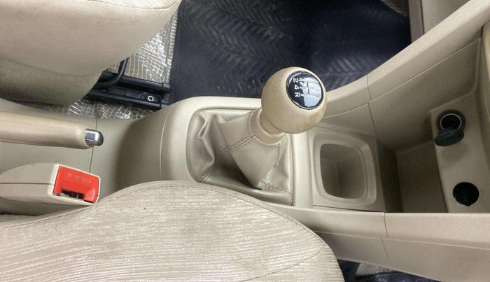 2014 Maruti Ertiga VXI, Petrol, Manual, 76,309 km, Gear Lever