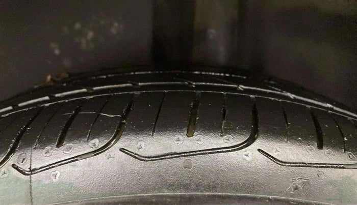 2021 Volkswagen Polo 1.0 GT TSI AT, Petrol, Automatic, 52,165 km, Left Rear Tyre Tread