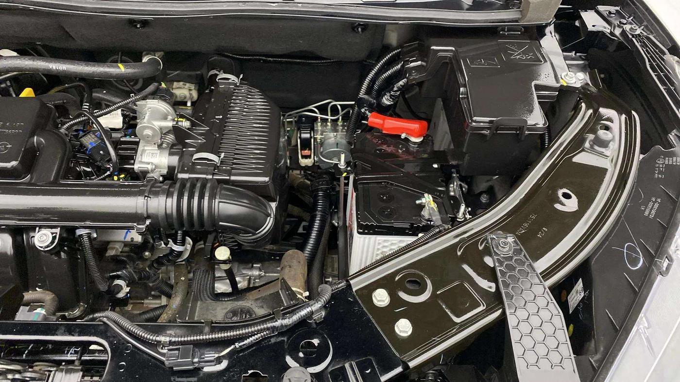 2024 Nissan MAGNITE N-Connecta B4D 1.0 Petrol MT, Petrol, Manual, 4,522 km, Engine View - Left