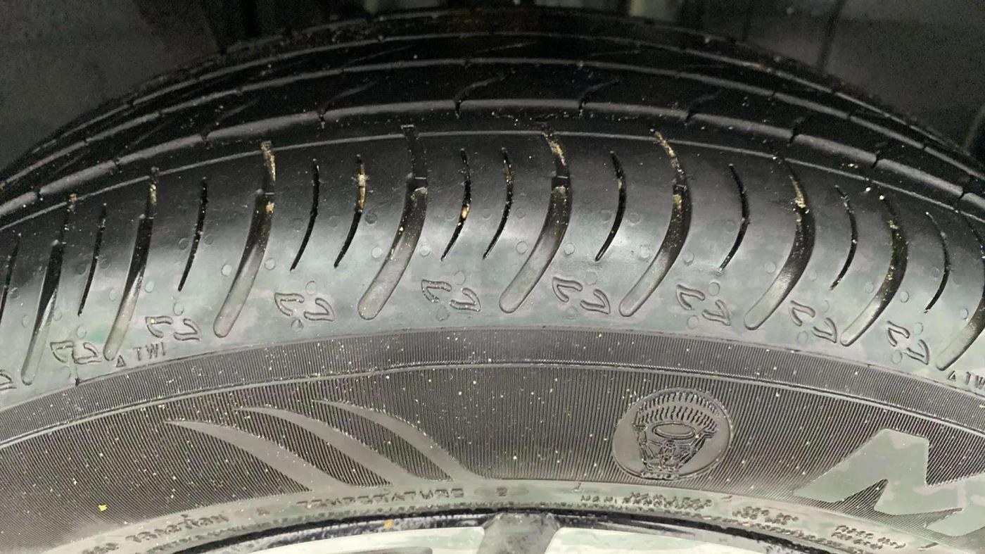 2024 Nissan MAGNITE N-Connecta B4D 1.0 Petrol MT, Petrol, Manual, 4,522 km, Right Front Tyre Tread