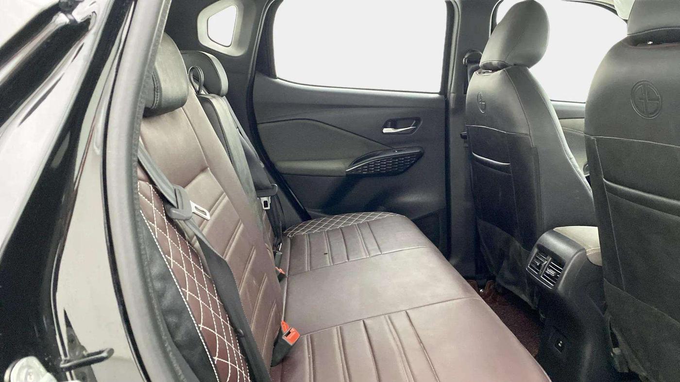 2024 Nissan MAGNITE N-Connecta B4D 1.0 Petrol MT, Petrol, Manual, 4,522 km, Right Side Rear Door Cabin