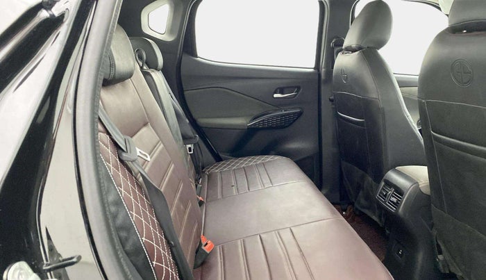 2024 Nissan MAGNITE N-Connecta B4D 1.0 Petrol MT, Petrol, Manual, 4,433 km, Right Side Rear Door Cabin