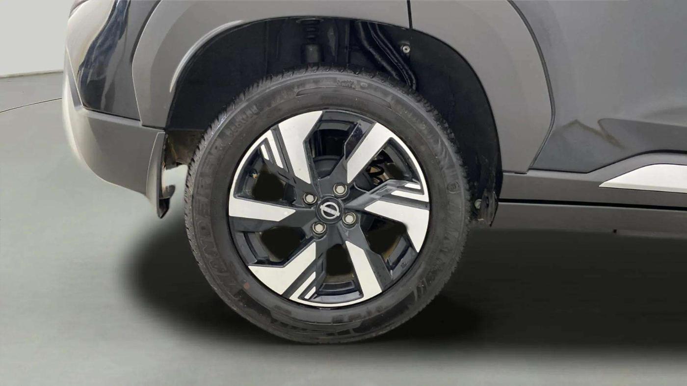 2024 Nissan MAGNITE N-Connecta B4D 1.0 Petrol MT, Petrol, Manual, 4,522 km, Right Rear Wheel