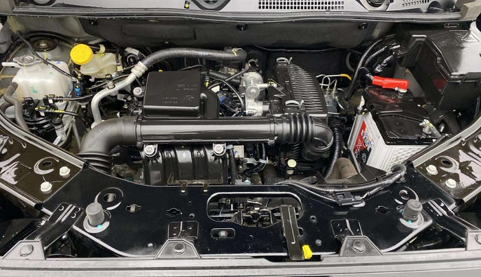 2024 Nissan MAGNITE N-Connecta B4D 1.0 Petrol MT, Petrol, Manual, 4,433 km, Engine View