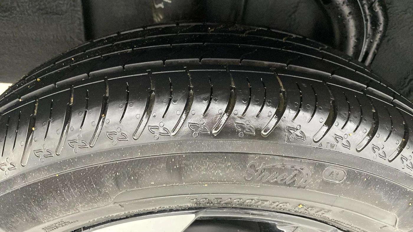 2024 Nissan MAGNITE N-Connecta B4D 1.0 Petrol MT, Petrol, Manual, 4,522 km, Right Rear Tyre Tread