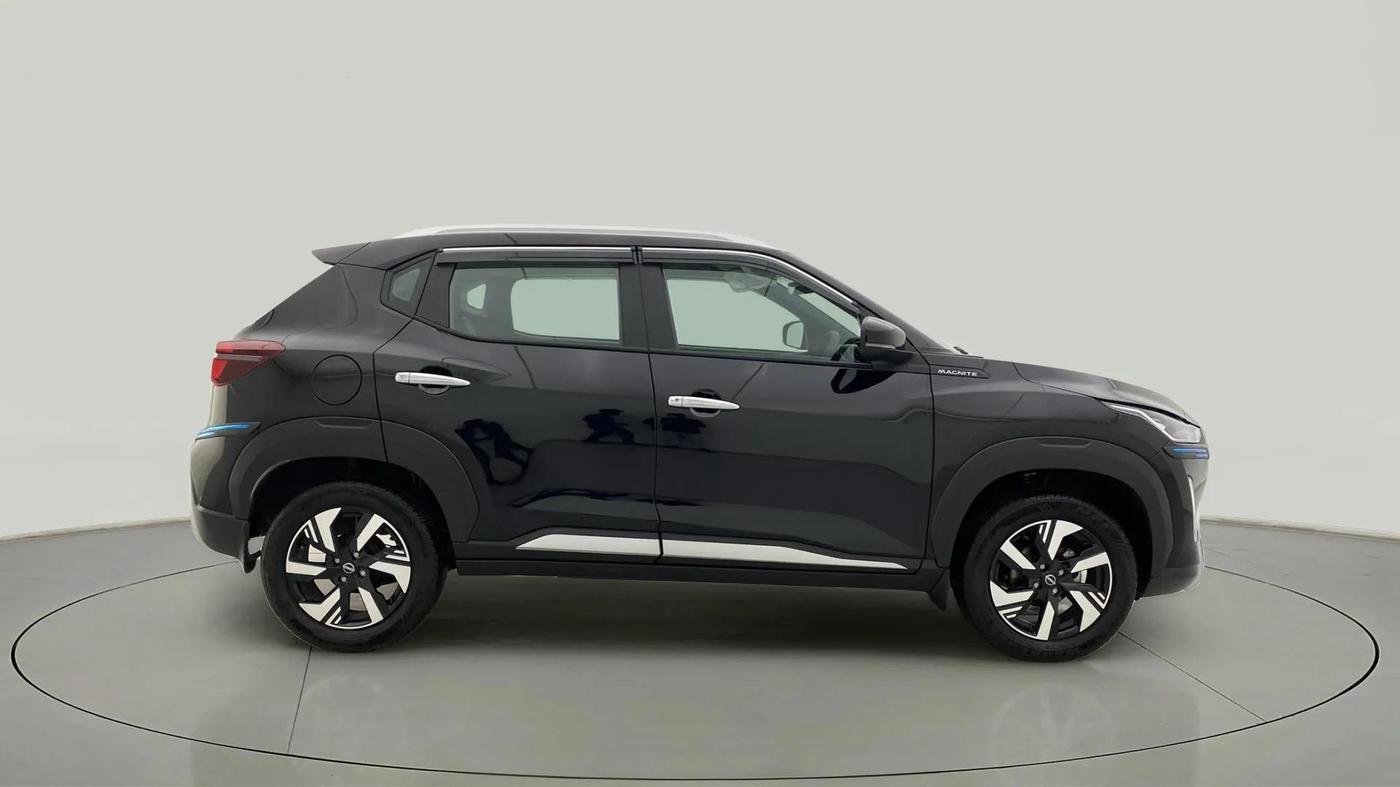 2024 Nissan MAGNITE N-Connecta B4D 1.0 Petrol MT, Petrol, Manual, 4,522 km, Right Side View