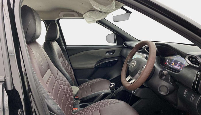 2024 Nissan MAGNITE N-Connecta B4D 1.0 Petrol MT, Petrol, Manual, 4,433 km, Right Side Front Door Cabin