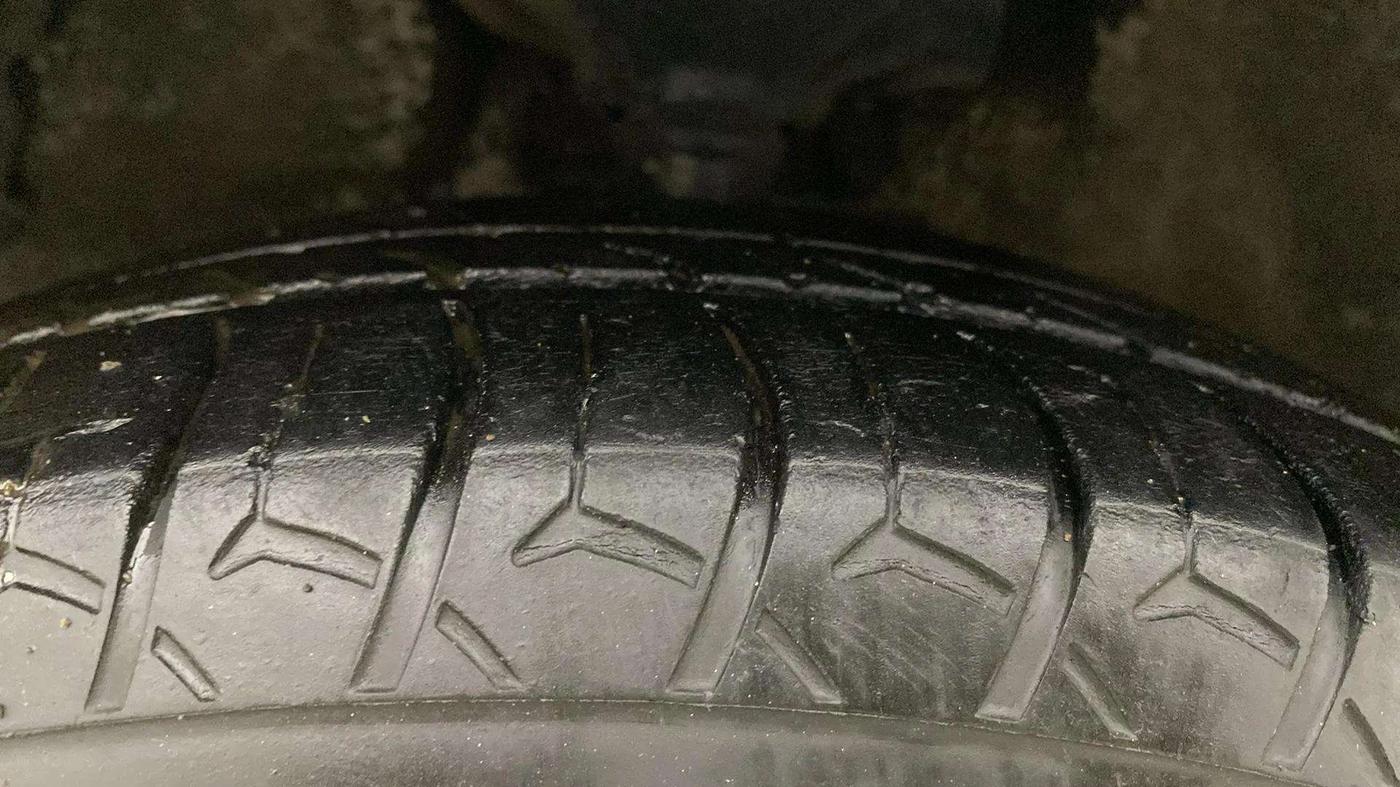 2020 Maruti Celerio VXI CNG, CNG, Manual, 77,561 km, Left Front Tyre Tread