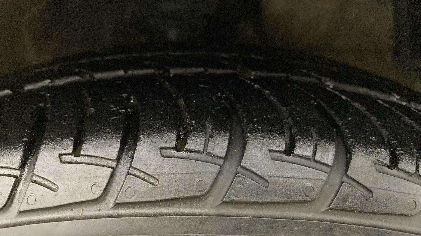 2020 Maruti Celerio VXI CNG, CNG, Manual, 77,561 km, Right Front Tyre Tread