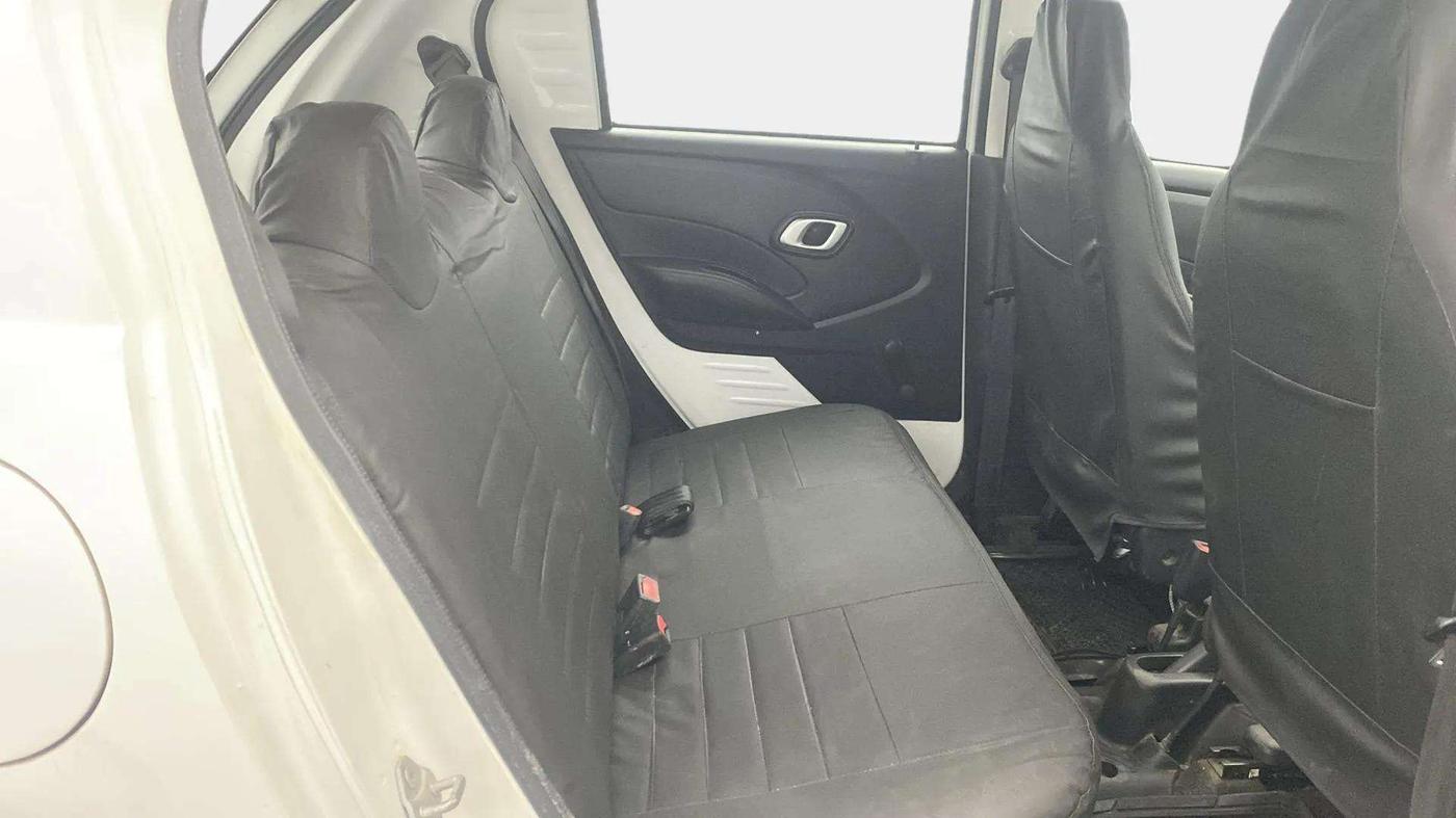 2017 Datsun Redi Go S 1.0, Petrol, Manual, 27,682 km, Right Side Rear Door Cabin